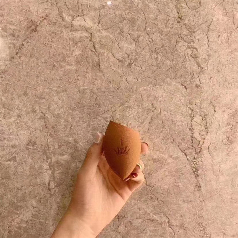 Wet and dry make-up eggs